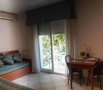Riviera Residence Rimini 2*,  Italia